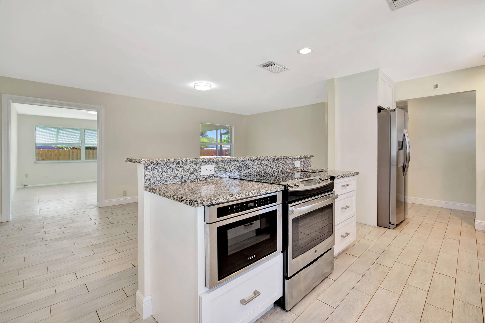 713 Gumtree Road, North Palm Beach, FL 33408 _MLP0307