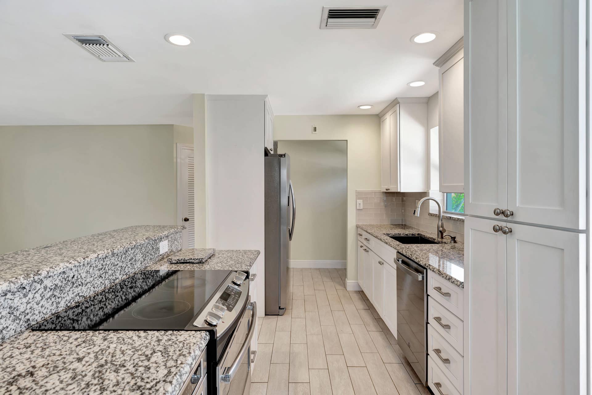 713 Gumtree Road, North Palm Beach, FL 33408 _MLP0322