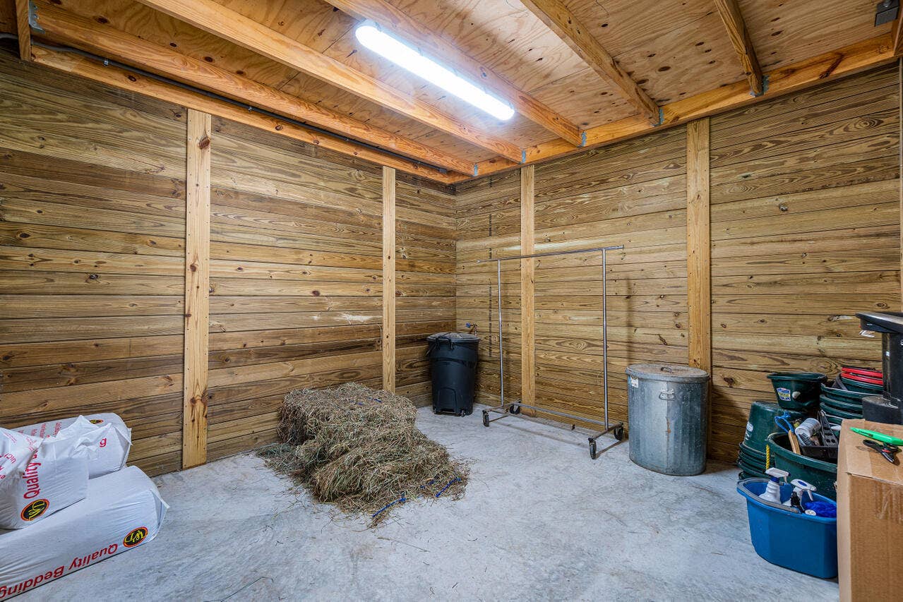 Feed room