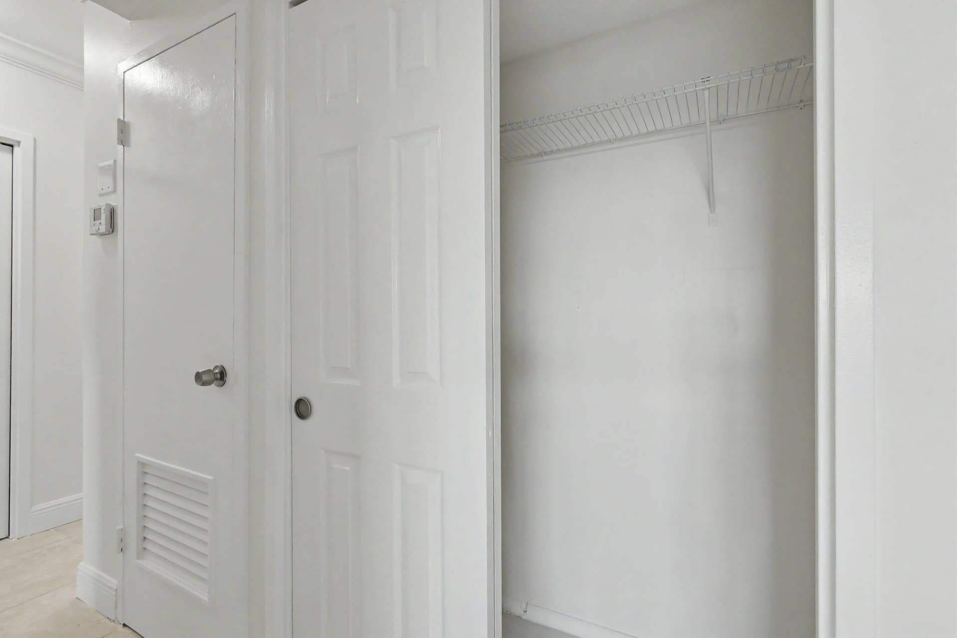 2555 NE 11TH Street, #906, Fort Lauderdale, FL 33304 Hallway closet