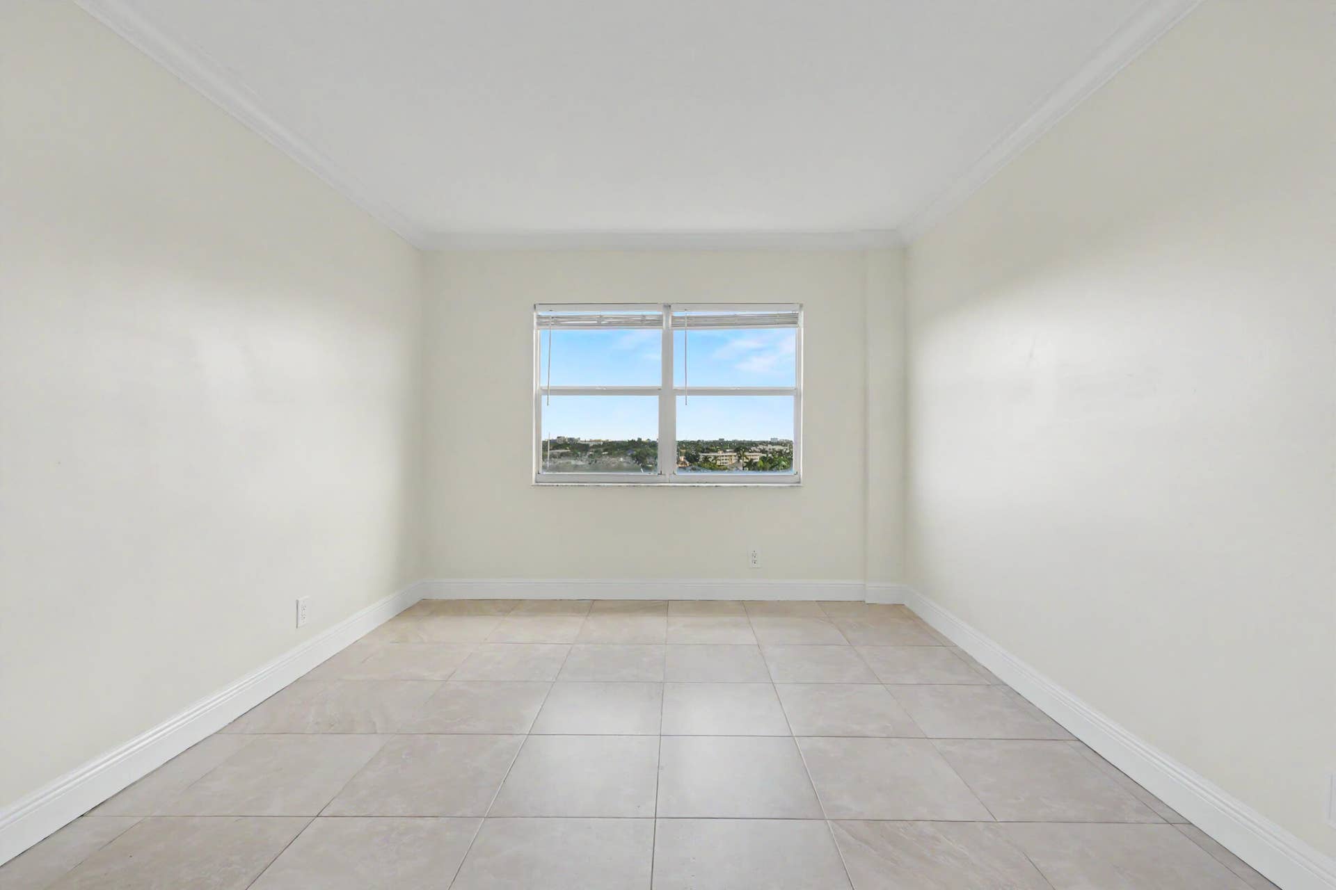 2555 NE 11TH Street, #906, Fort Lauderdale, FL 33304 Bedroom