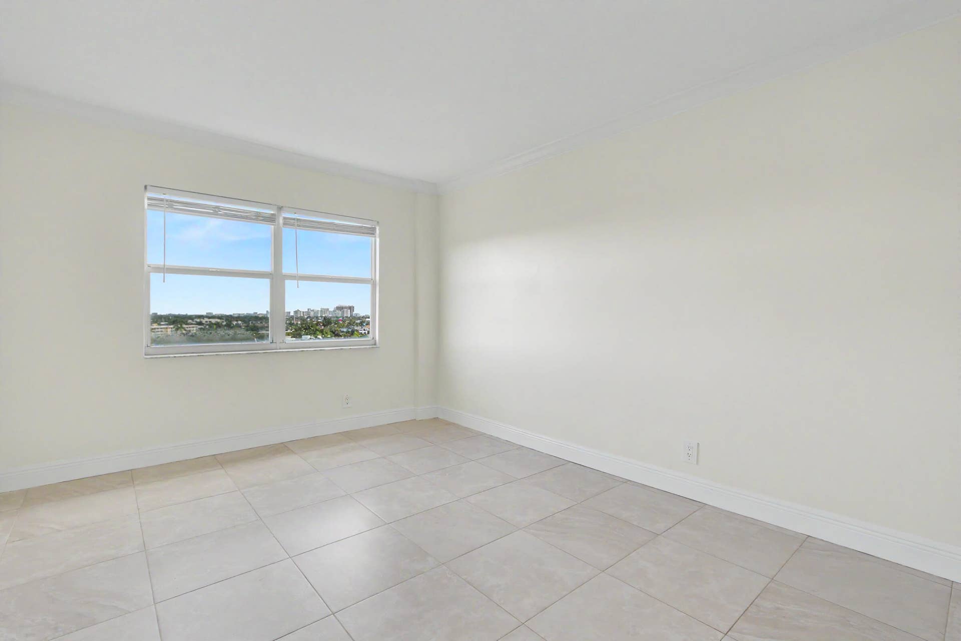 2555 NE 11TH Street, #906, Fort Lauderdale, FL 33304 Bedroom