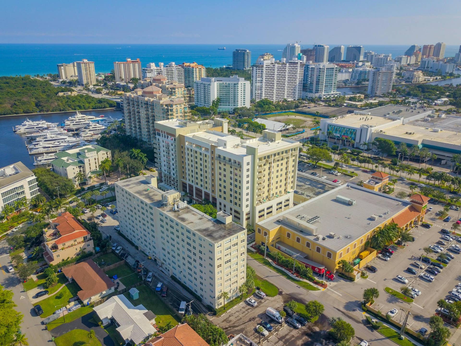 2555 NE 11TH Street, #906, Fort Lauderdale, FL 33304 Aerial views