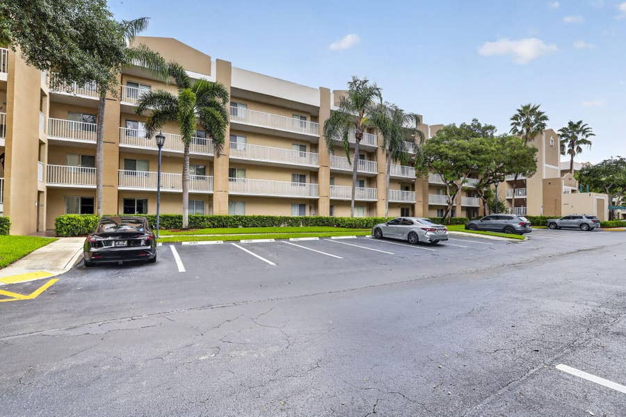 Property photo for 9537 Weldon Circle, #405, Tamarac, FL