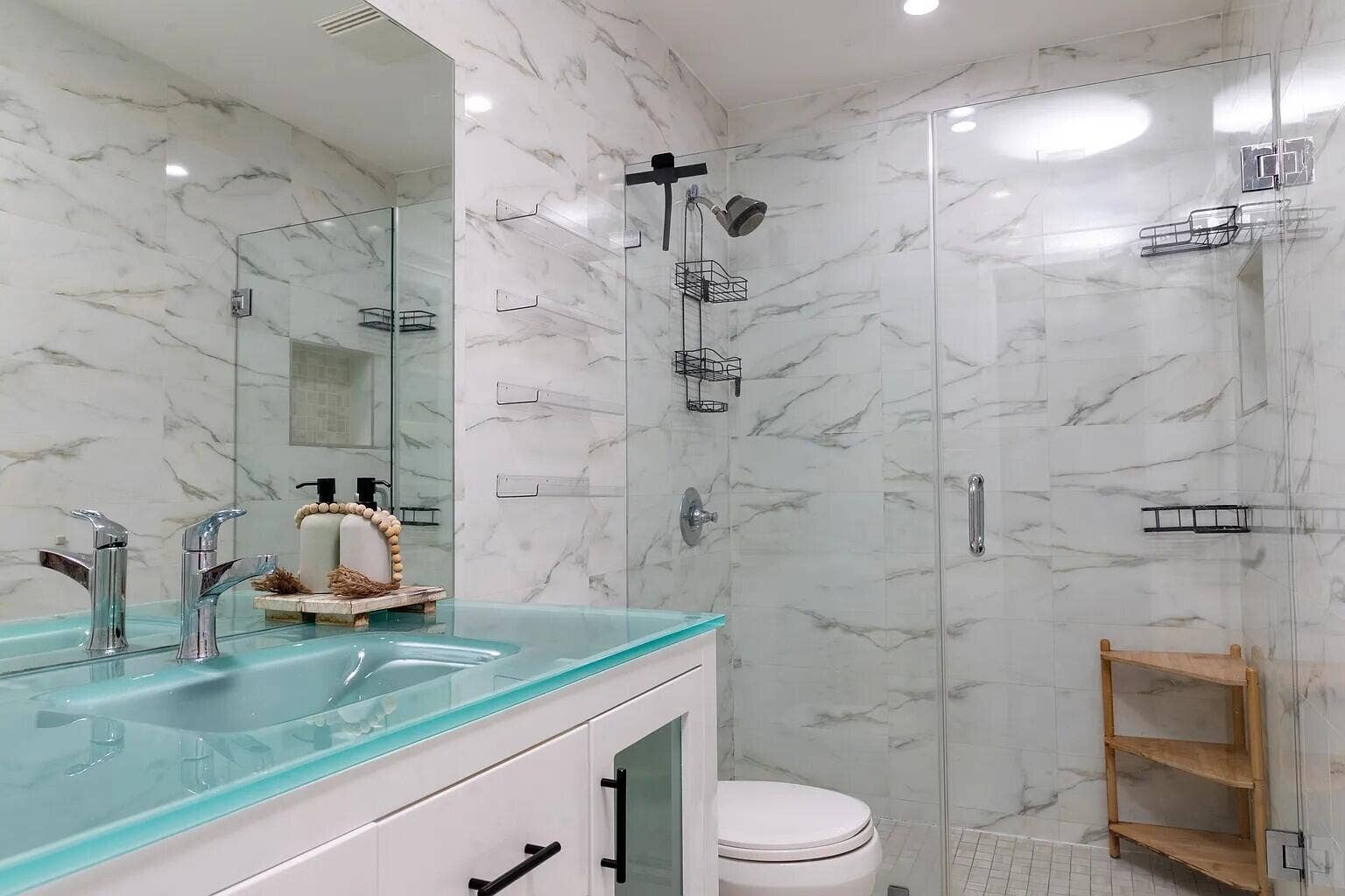 450 SE 7th St #232-Dania Beach-FL-33004-