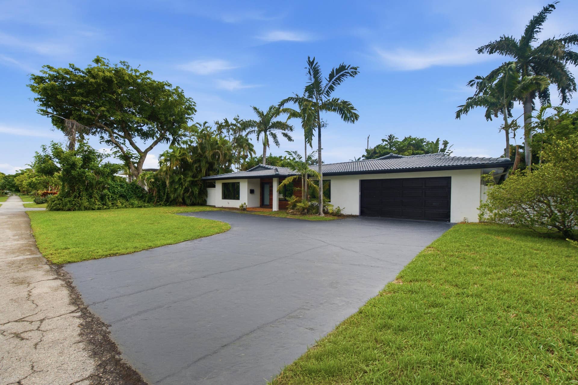 2457 NE 27th Terrace, Fort Lauderdale, FL 33305 002_ZuFM