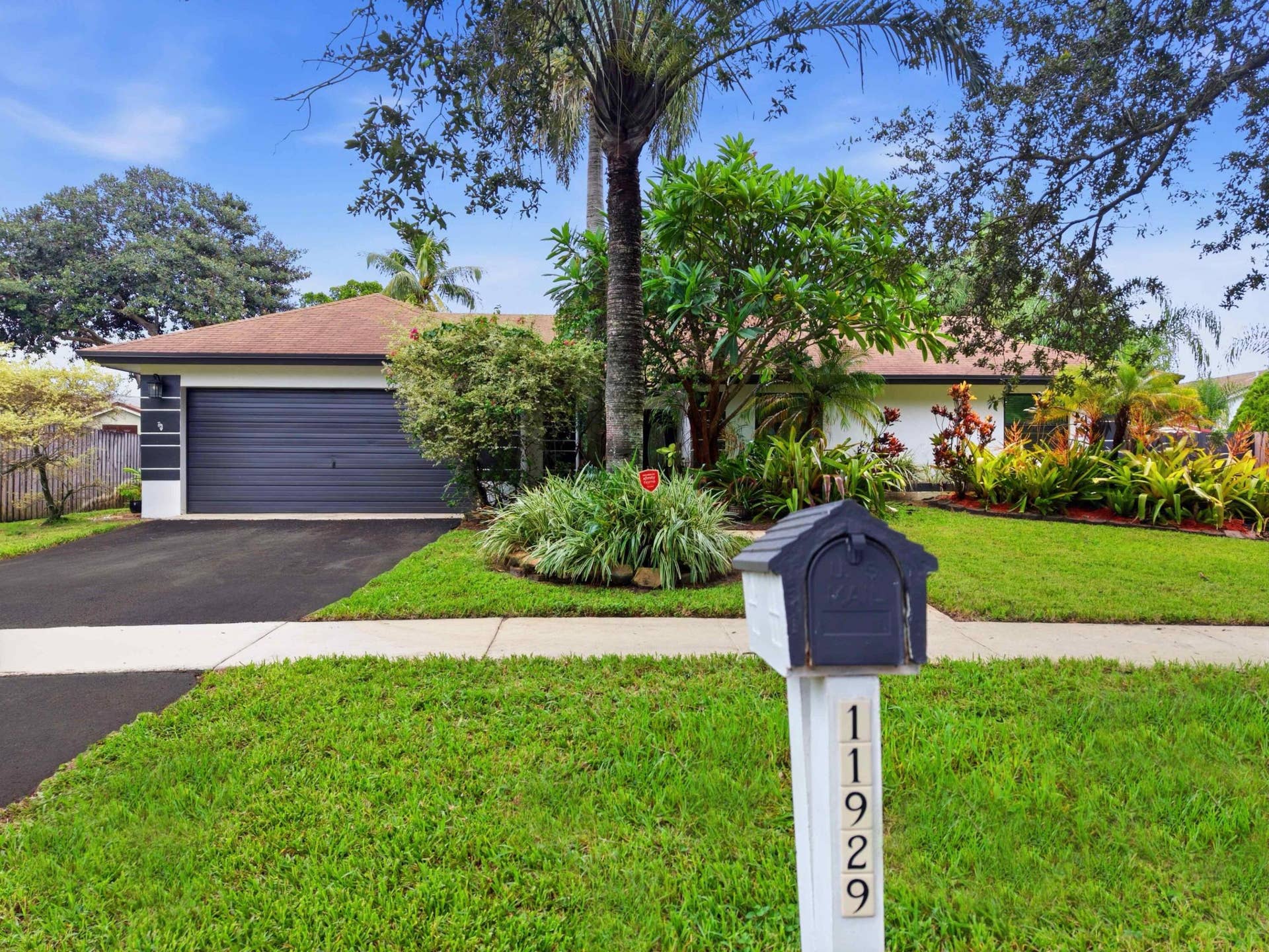 11929 SW 56TH, Cooper City, FL 33330 Front