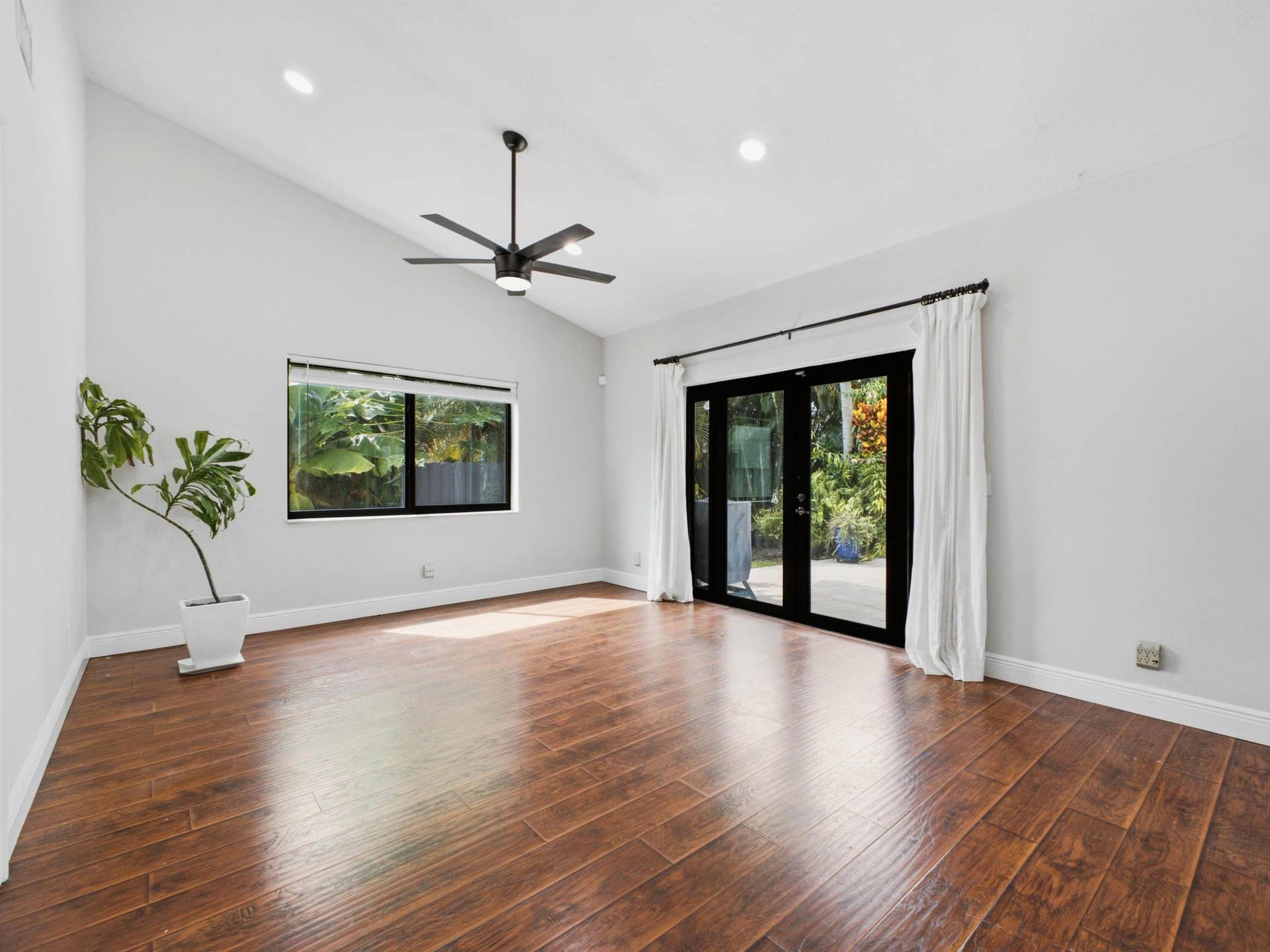 11929 SW 56TH, Cooper City, FL 33330 Family