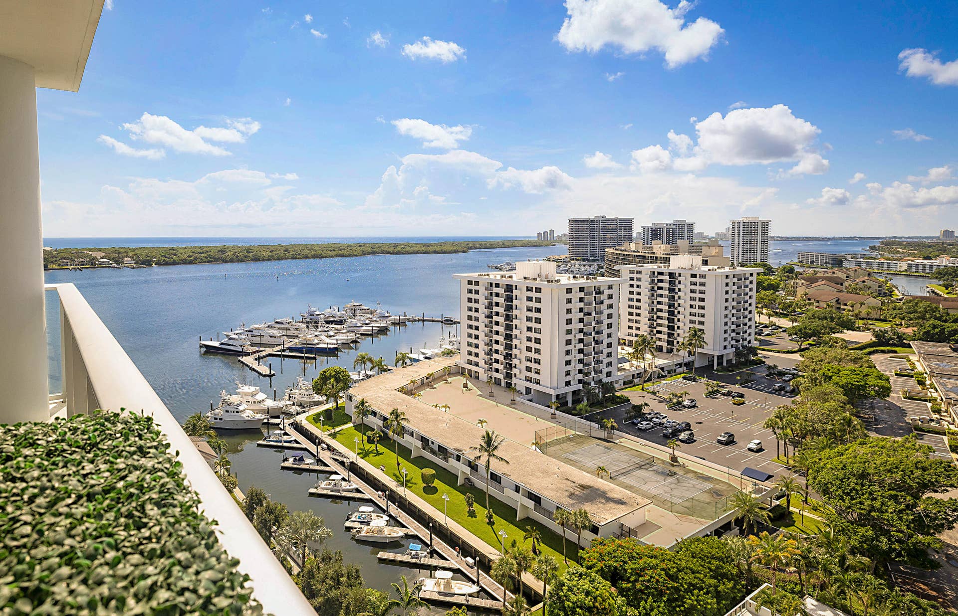 2 Water Club Way, #1604, North Palm Beach, FL 33408 South East Corner