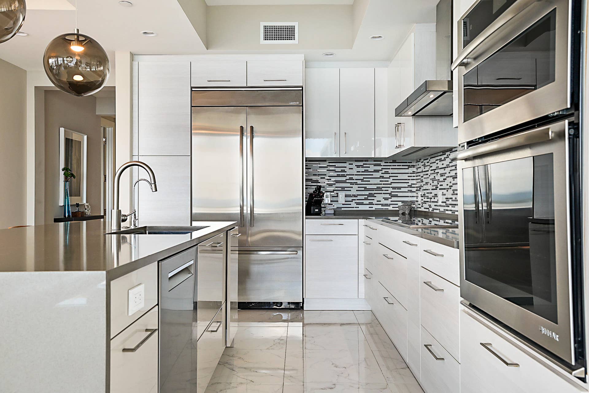 2 Water Club Way, #1604, North Palm Beach, FL 33408 JennAir Appliances
