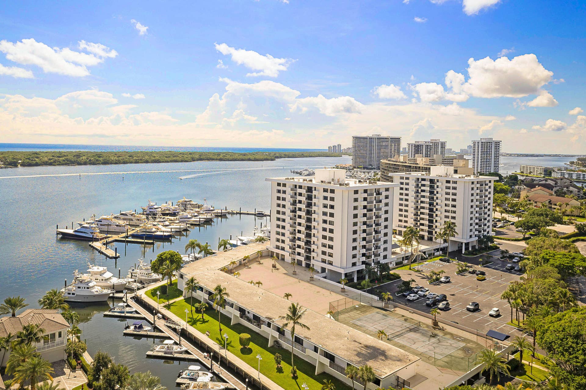 2 Water Club Way, #1604, North Palm Beach, FL 33408 Southeast View