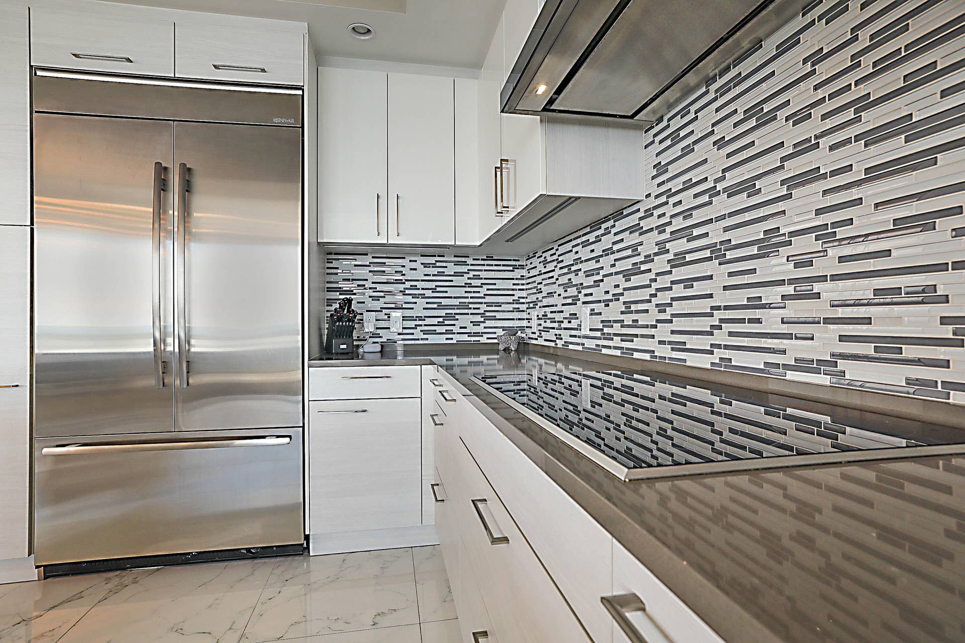 2 Water Club Way, #1604, North Palm Beach, FL 33408 JennAir Appliances