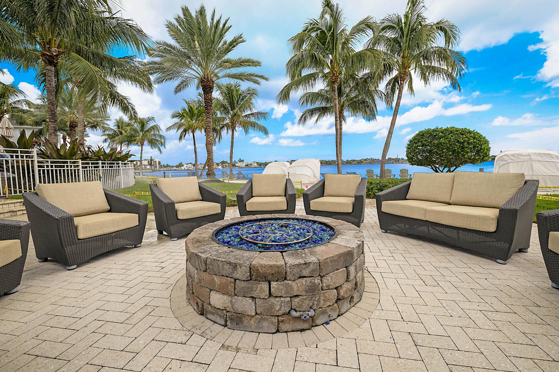 2 Water Club Way, #1604, North Palm Beach, FL 33408 Fire Pits