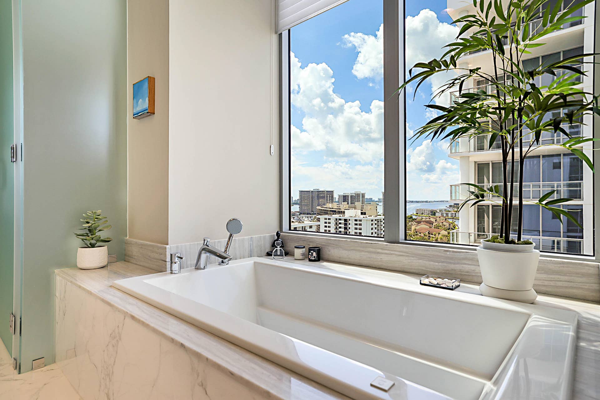 2 Water Club Way, #1604, North Palm Beach, FL 33408 Spa