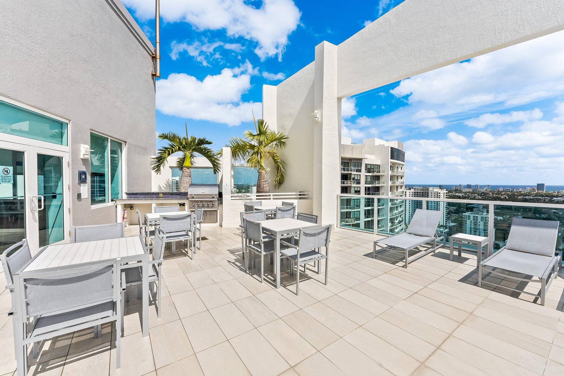 350 SE 2ND Street, #2040, Fort Lauderdale, FL 33301 BBQ on rooftop pool deck