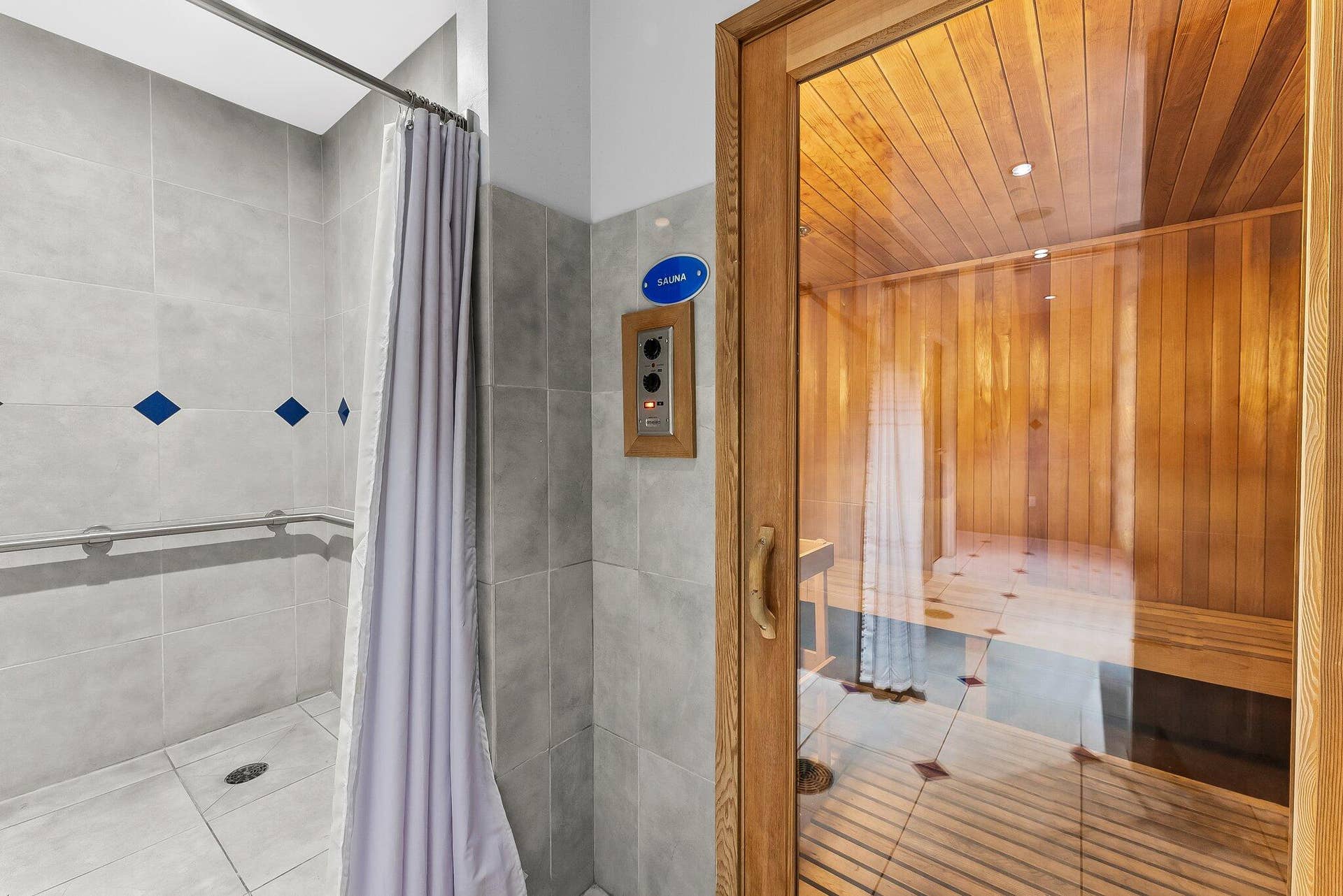 350 SE 2ND Street, #2040, Fort Lauderdale, FL 33301 Sauna