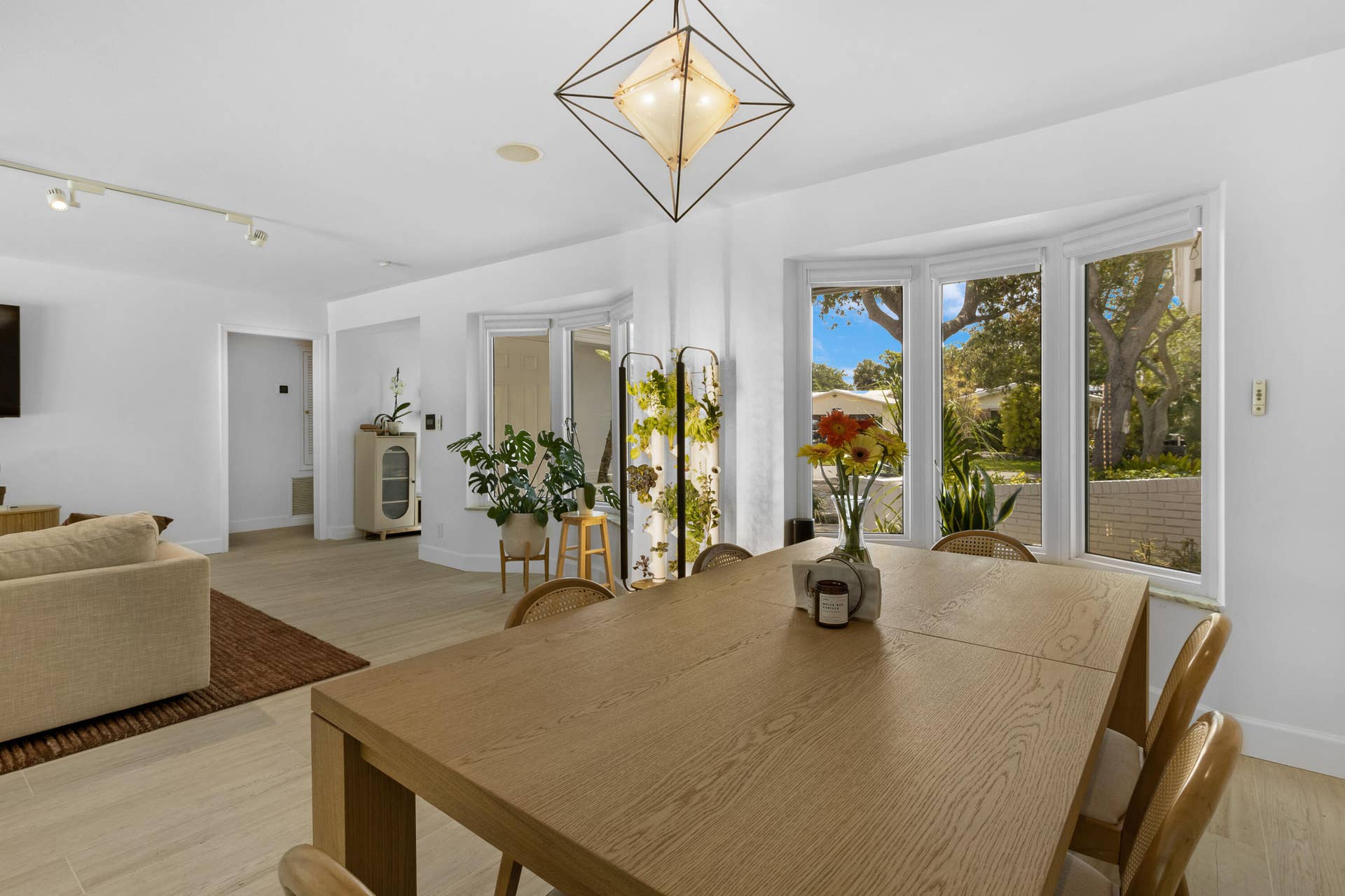 6630 NE 21st Avenue, Fort Lauderdale, Fort Lauderdale, FL 33308 17_accutour_ 02 6630-ne-21st-ave _018