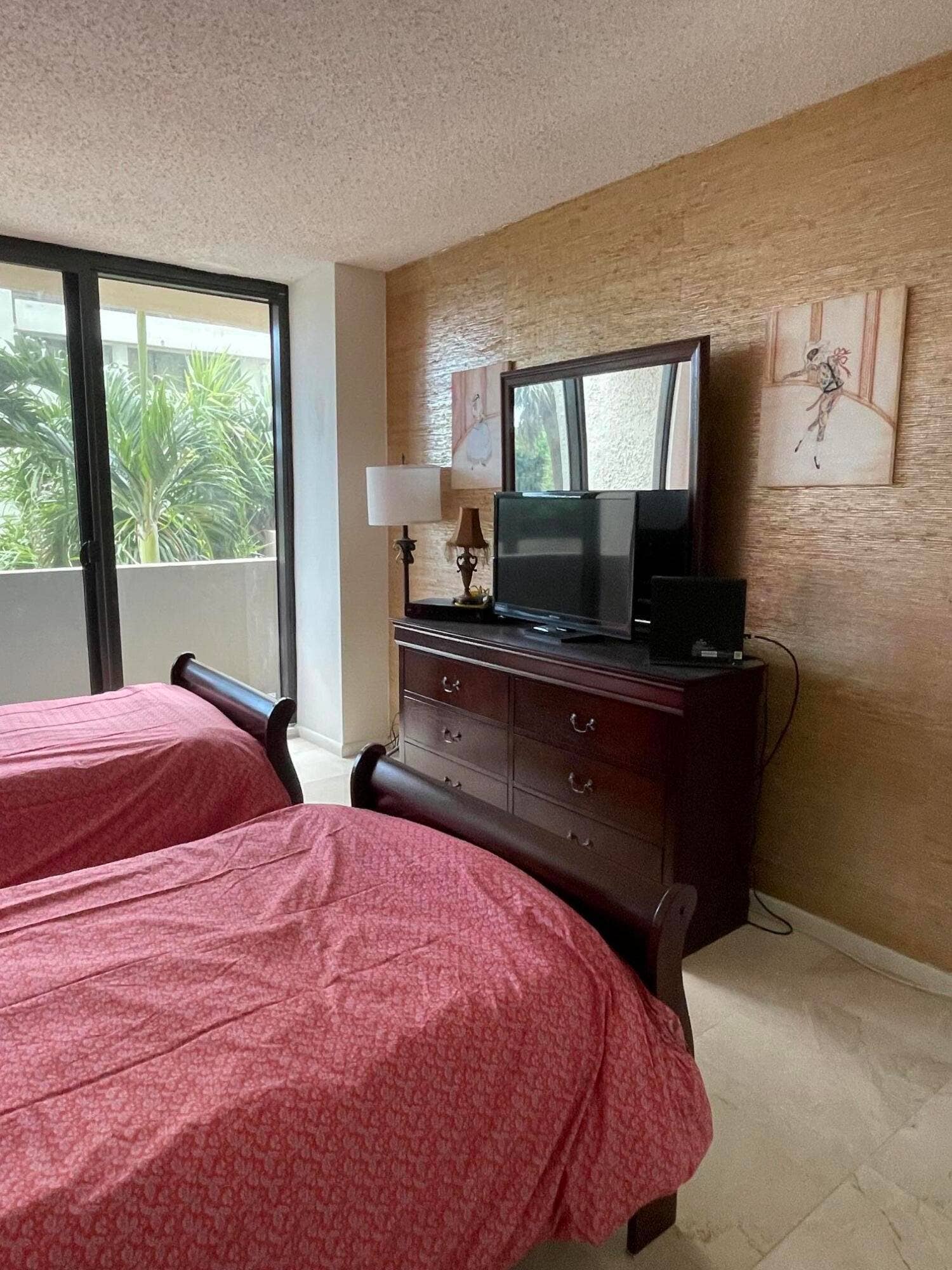 4200 N Ocean Drive W, #1-103, Riviera Beach, FL 33404 IMG_5442