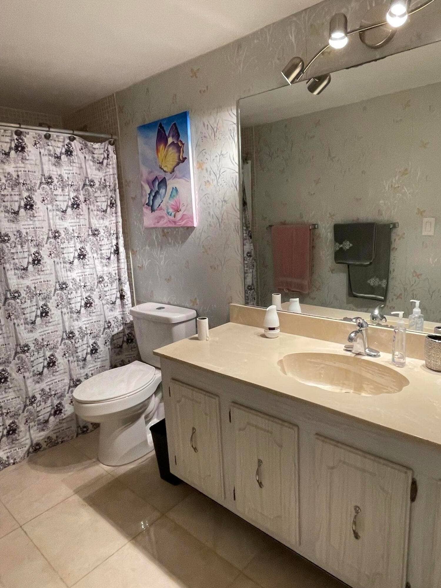 4200 N Ocean Drive W, #1-103, Riviera Beach, FL 33404 IMG_5438 (1)