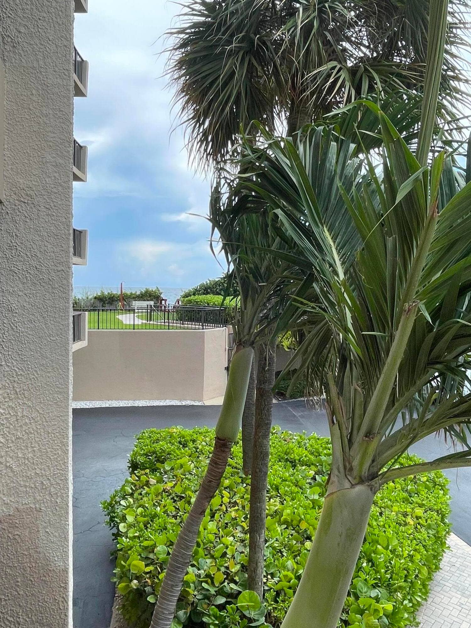 4200 N Ocean Drive W, #1-103, Riviera Beach, FL 33404 IMG_5431