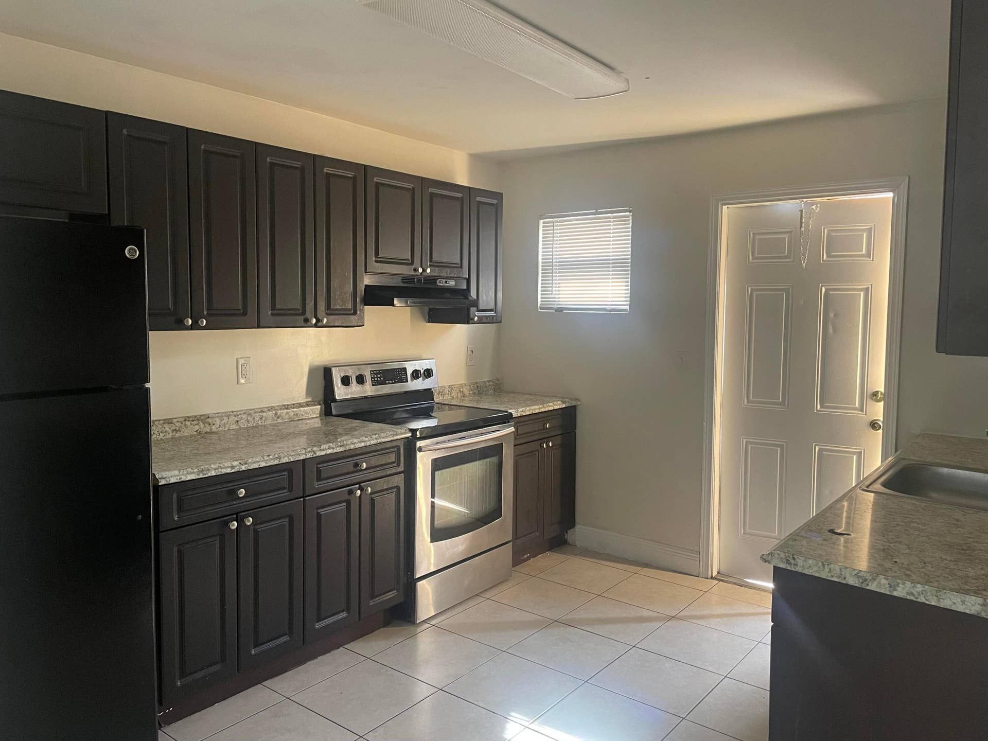 2830 Avenue S, #D1, Riviera Beach, FL 33404 Kitchen