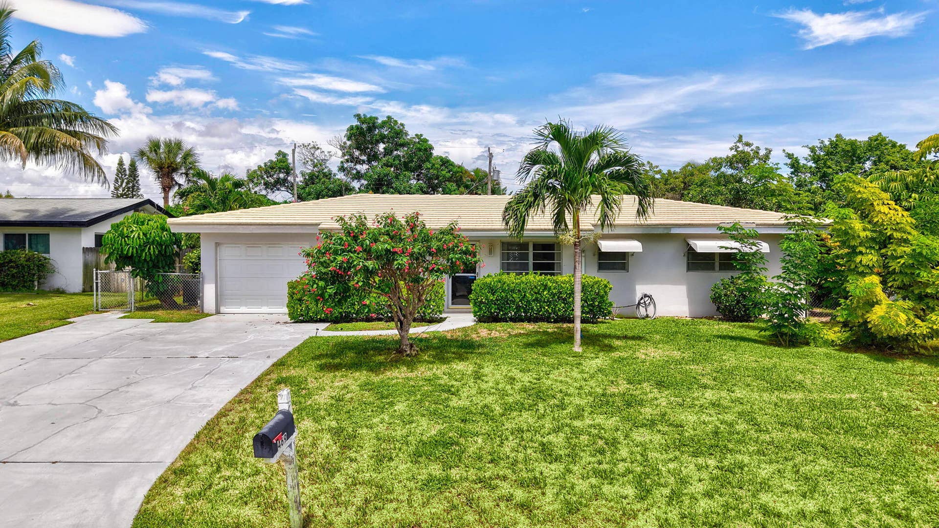 469 NE 35TH Street, Boca Raton, FL 33431 2-web-or-mls-DJI_20260908133336_0211_DAn