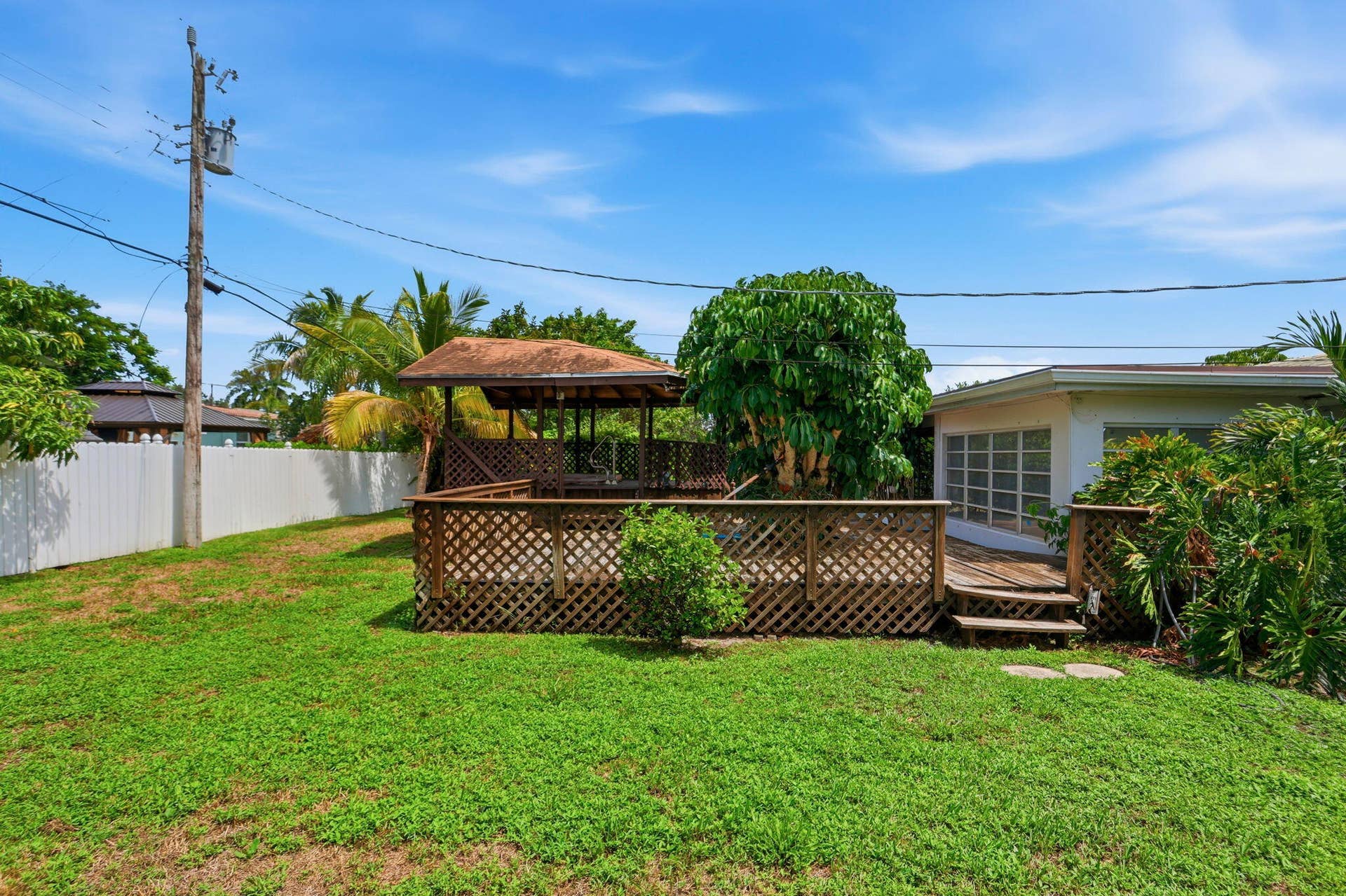 469 NE 35TH Street, Boca Raton, FL 33431 47-web-or-mls-032_0E2A2810