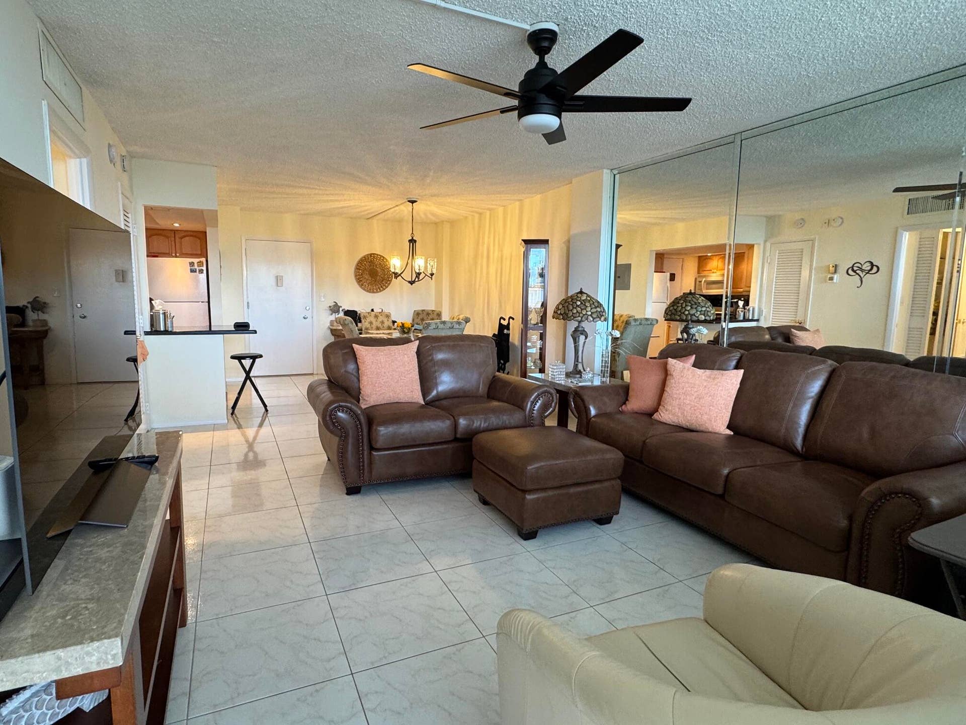 JH PH5 living dining area