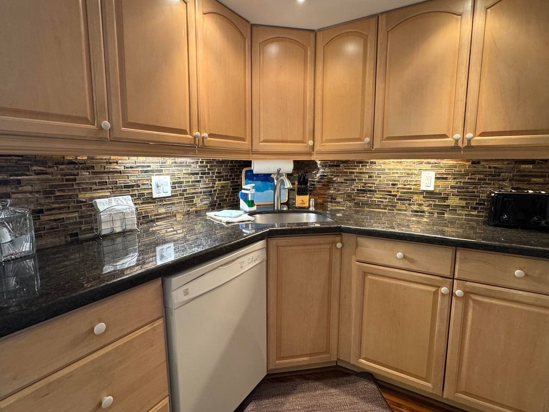 JH PH5 kitchen cabinets