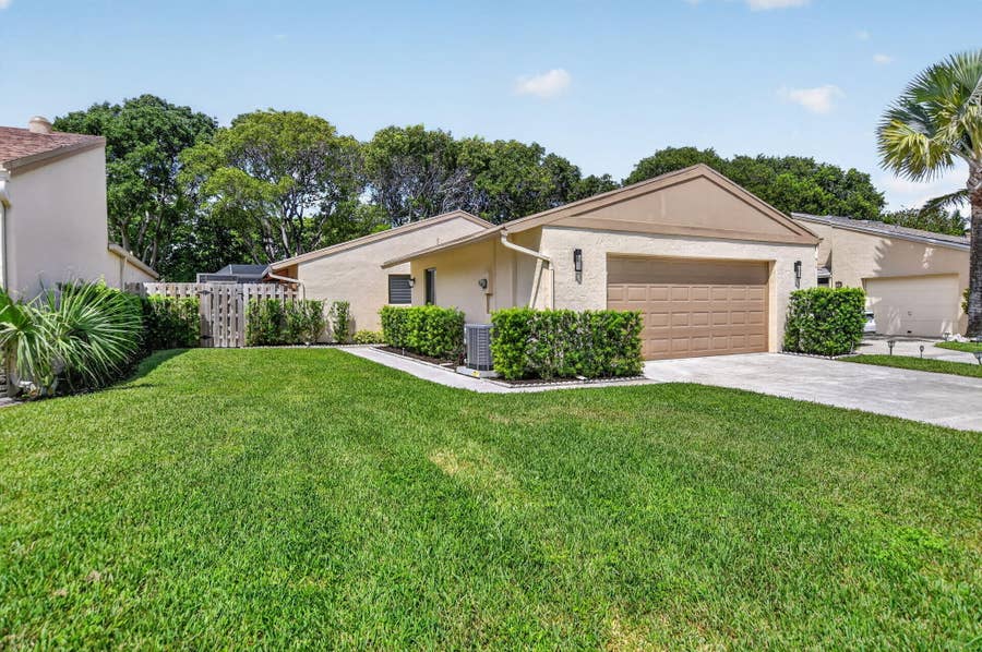 Property photo for 818 NW 26th Avenue, Delray Beach, FL