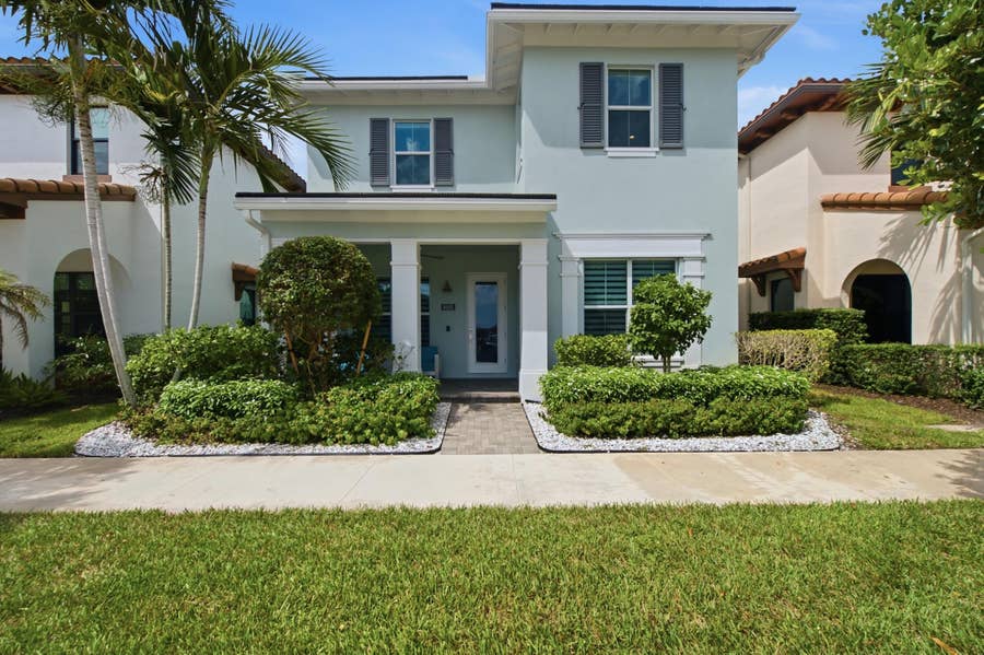 Property photo for 8015 Hobbes Way, Palm Beach Gardens, FL