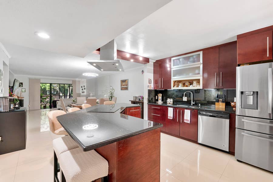 Property photo for 435 LAKEVIEW Drive, #104, Weston, FL