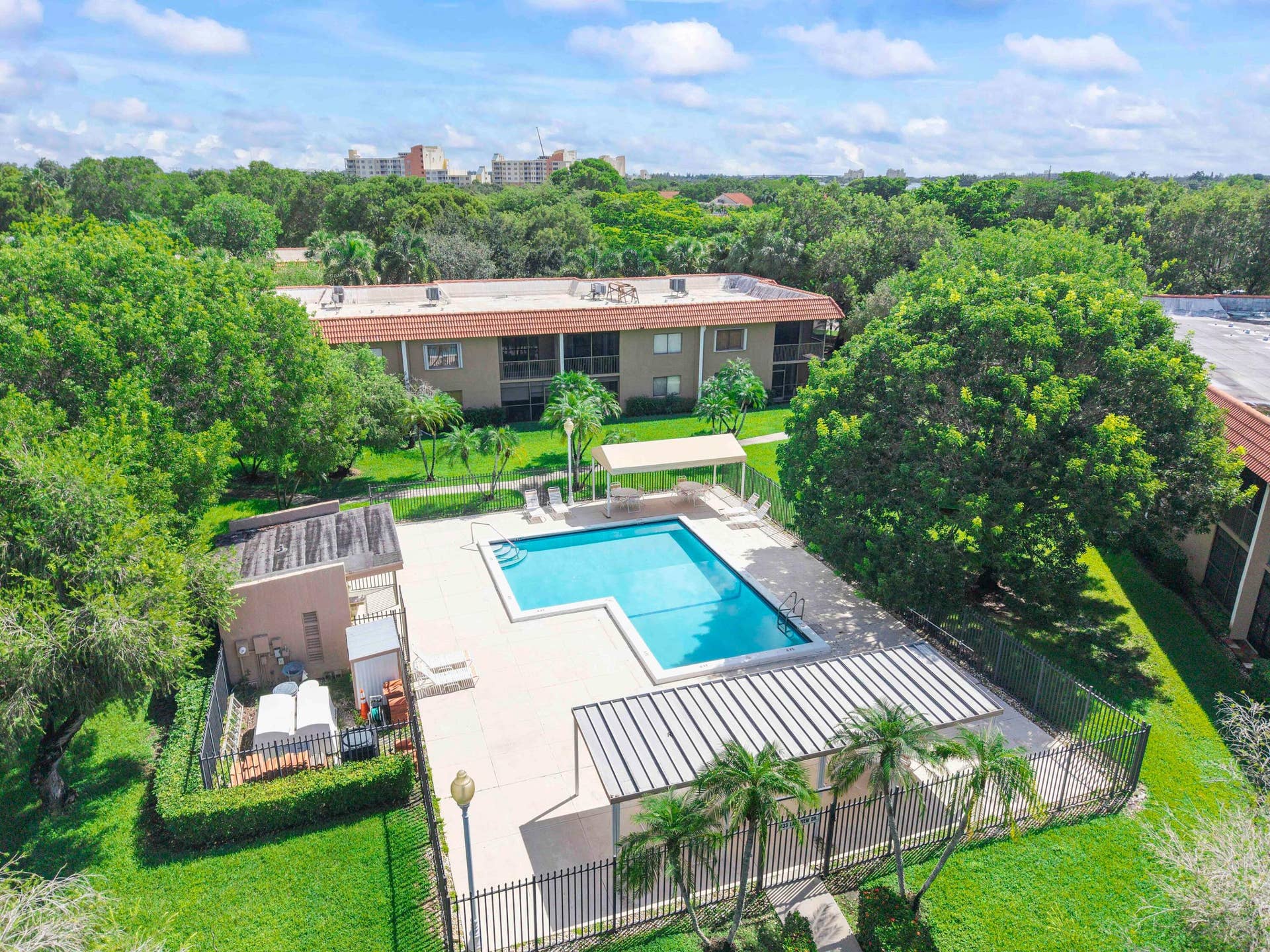 435 LAKEVIEW Drive, #104, Weston, FL 33326 435 Lakeview Dr_004