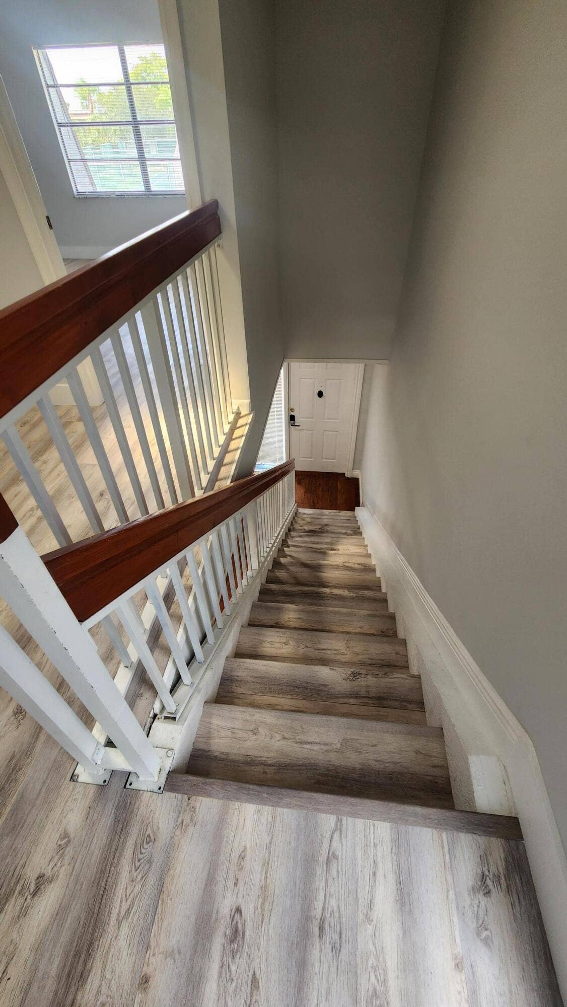 360 Canal Point S, Delray Beach, FL 33444 stairs
