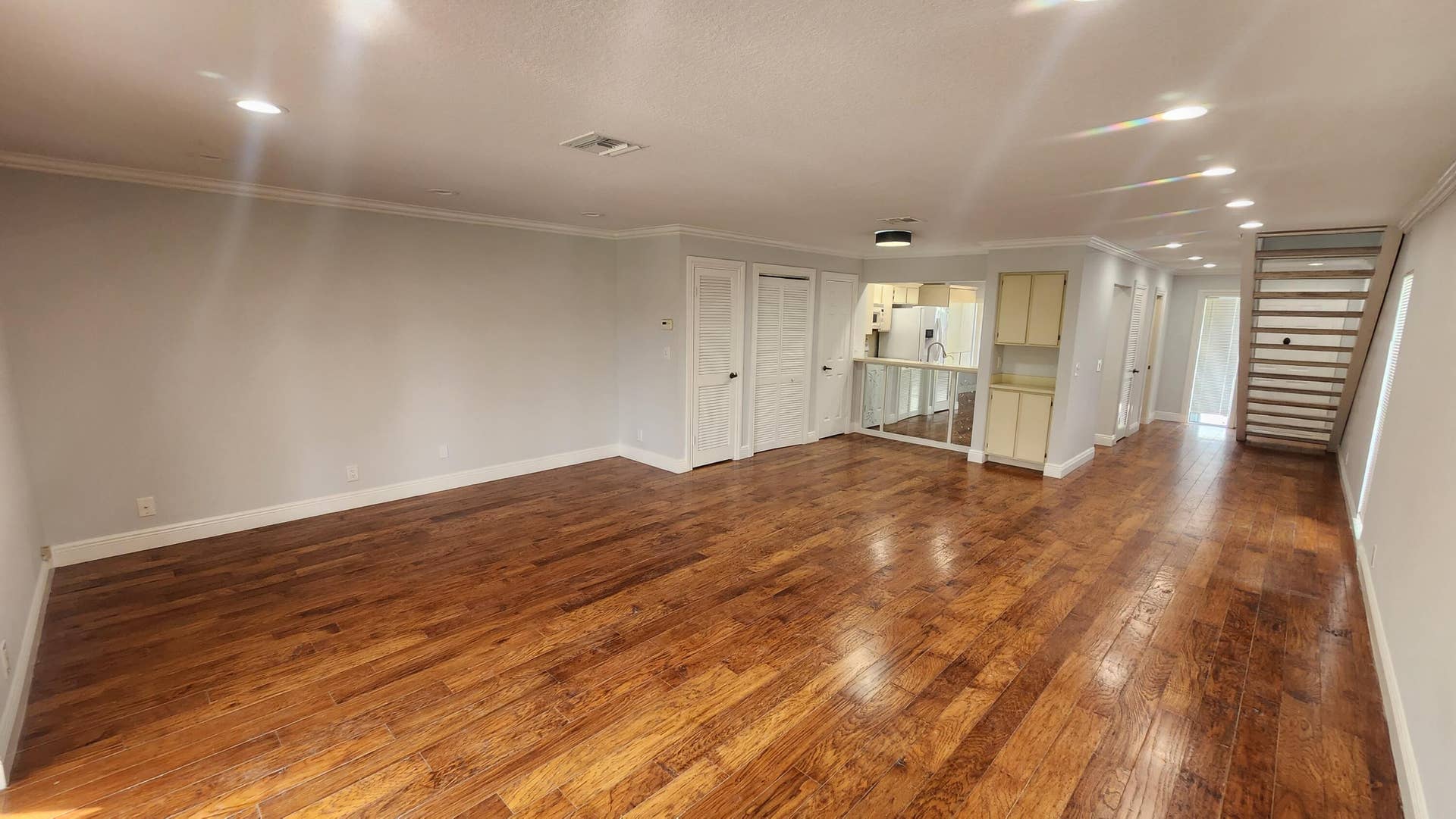 360 Canal Point S, Delray Beach, FL 33444 living area