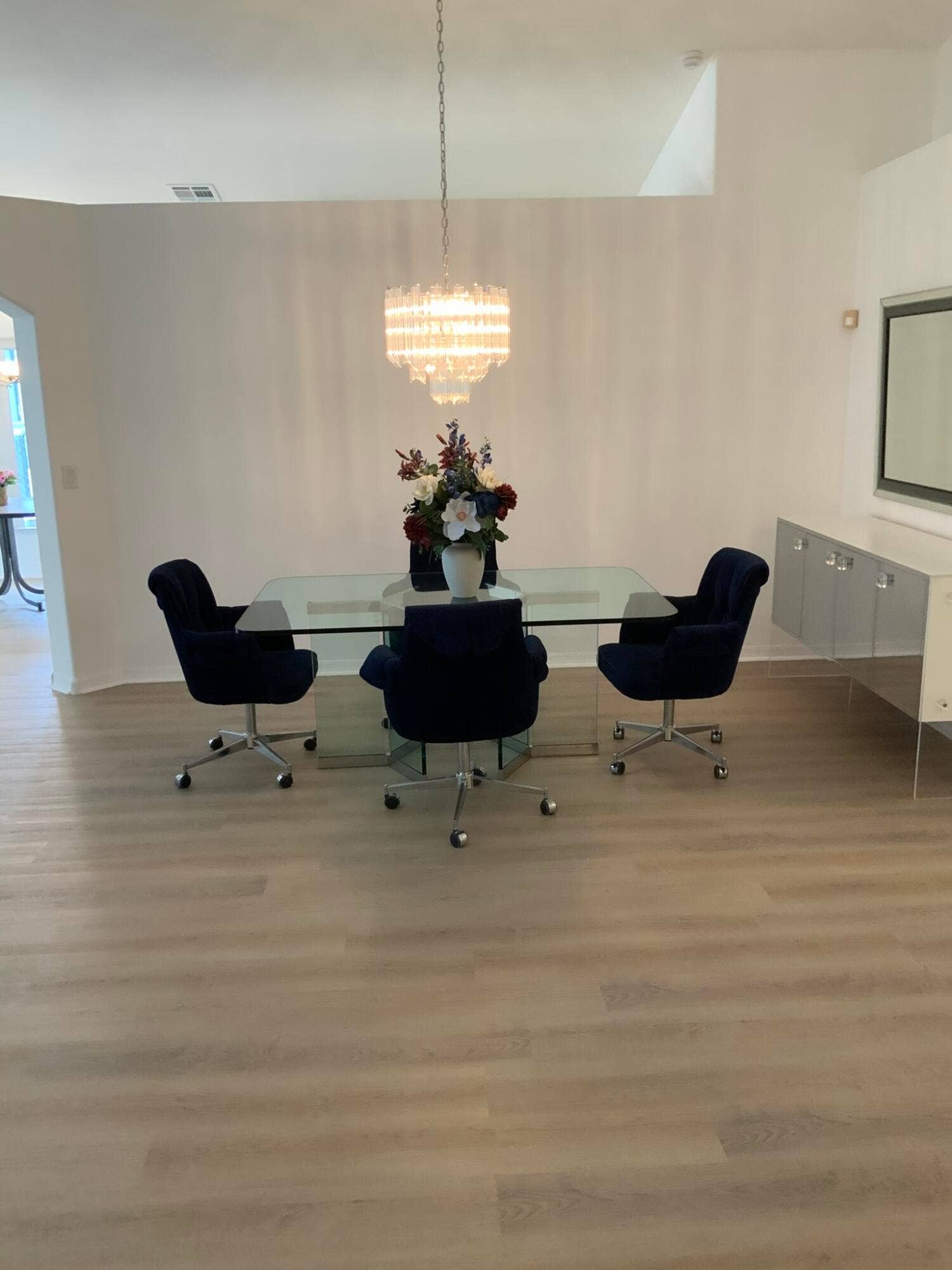Mogel dining 1