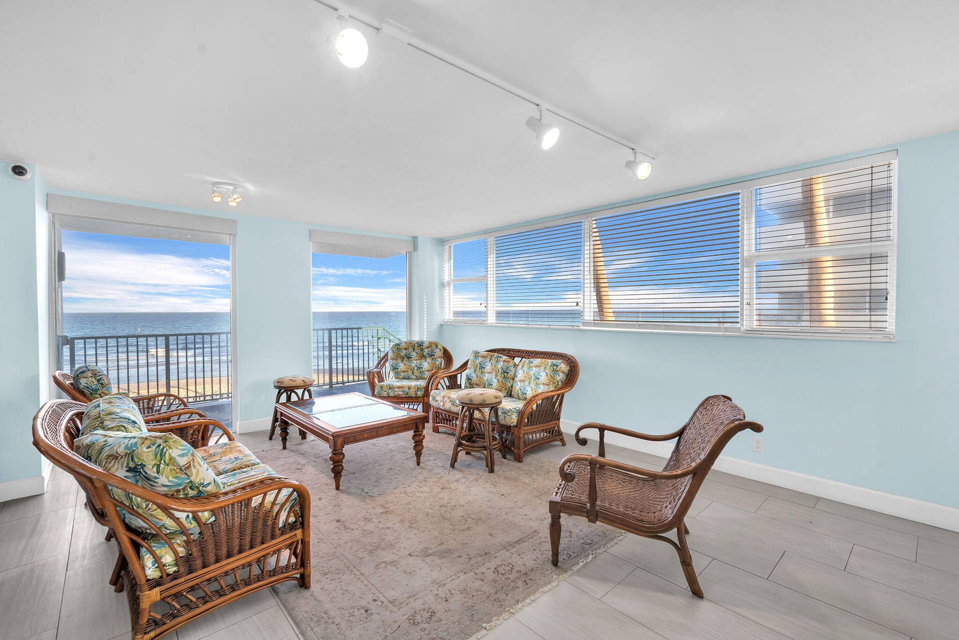 1239 HILLSBORO MILE, #202, Hillsboro Beach, FL 33062 51-web-or-mls-DSC01203