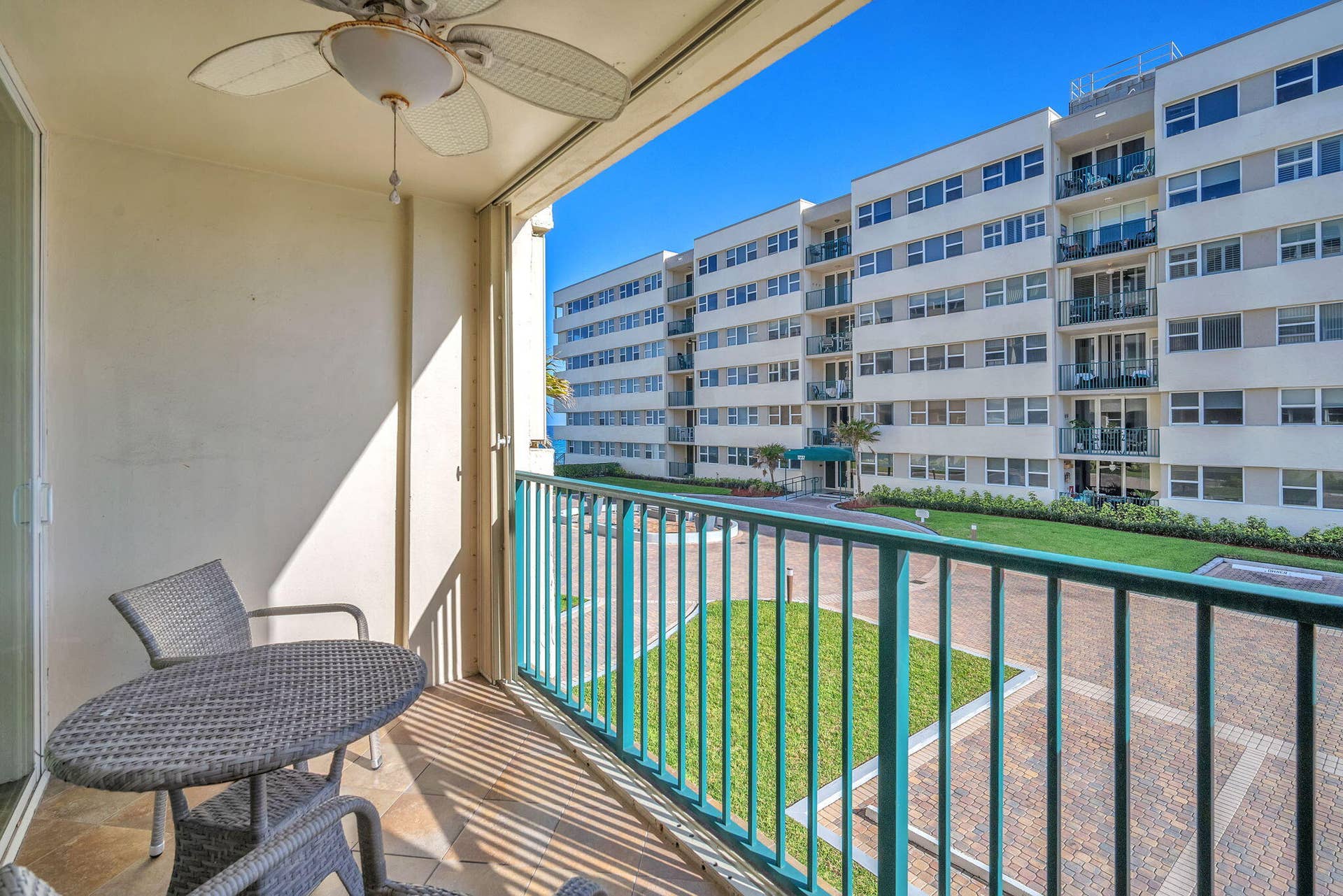 1239 HILLSBORO MILE, #202, Hillsboro Beach, FL 33062 46-web-or-mls-DSC01146