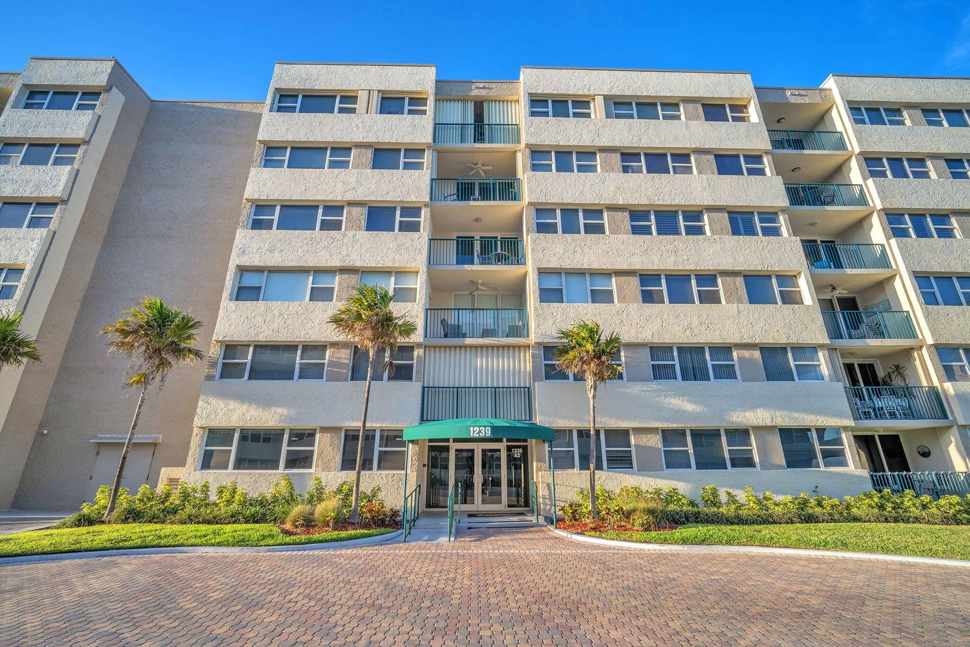 1239 HILLSBORO MILE, #202, Hillsboro Beach, FL 33062 22-web-or-mls-DSC01216