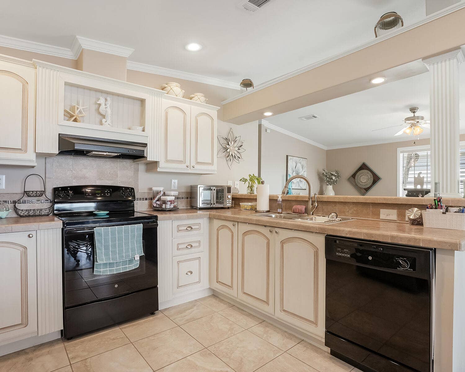 5420 Lagoon Drive, Fort Lauderdale, FL 33312 DSC03320