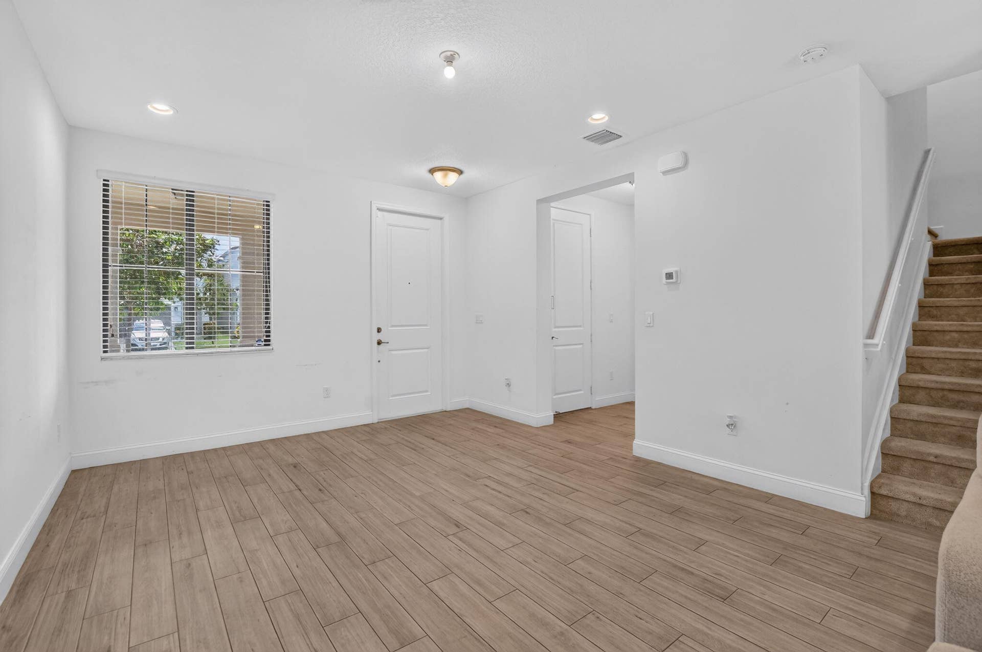 357 NW 36th Avenue, Pompano Beach, FL 33069 Entryway.