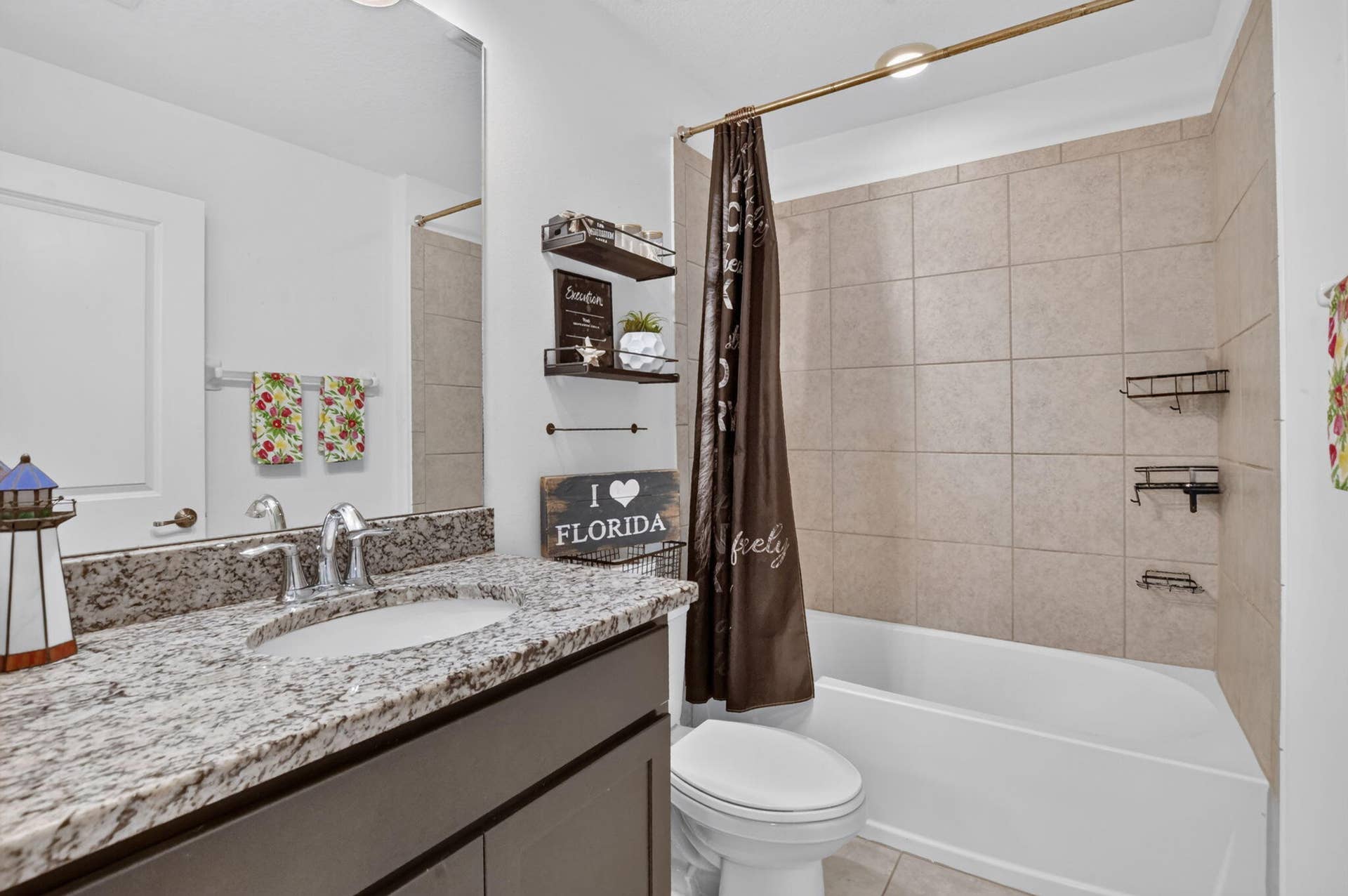 357 NW 36th Avenue, Pompano Beach, FL 33069 Guest bath with tub/shower combination.