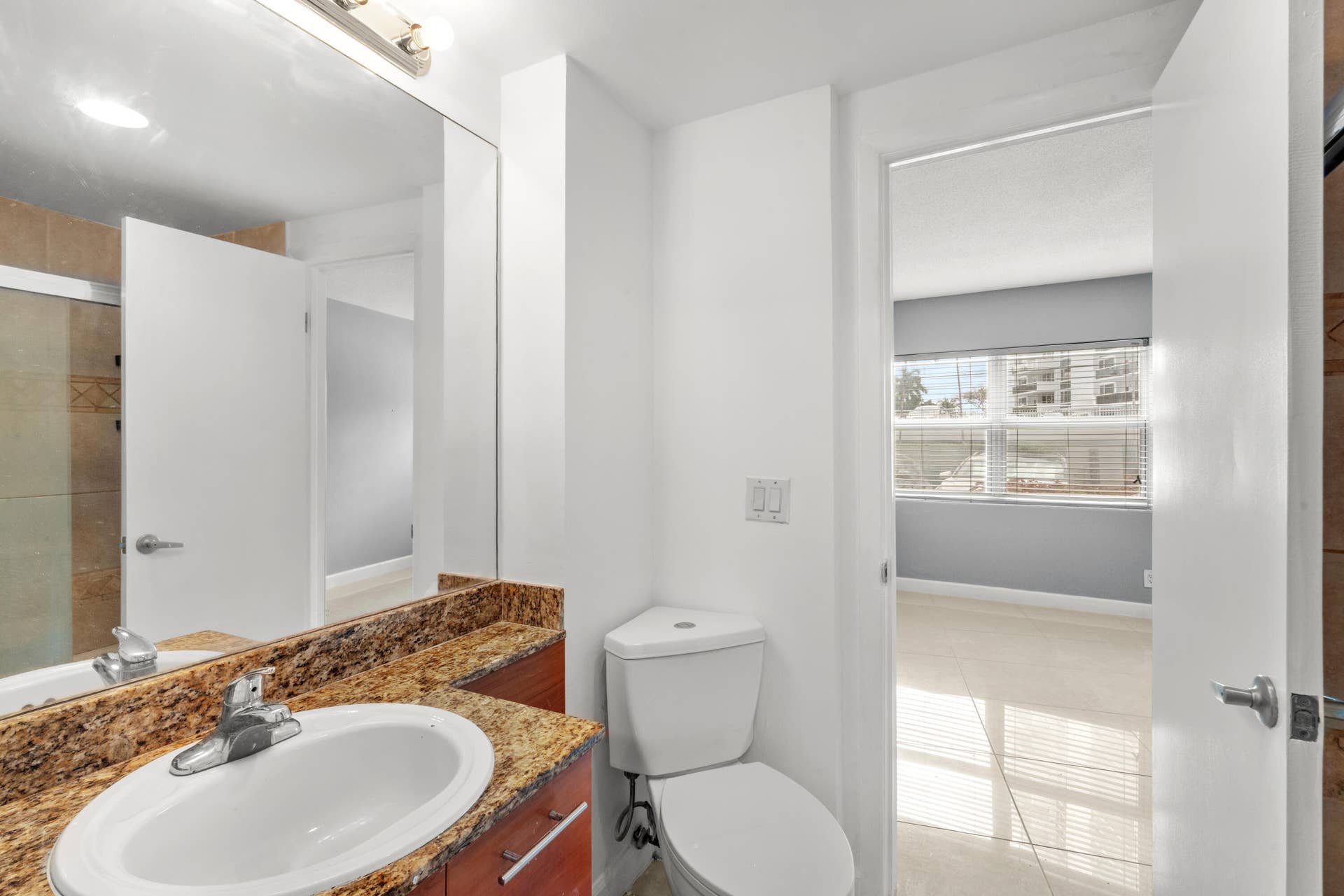 3250 NE 28TH Street, #102, Fort Lauderdale, Fort Lauderdale, FL 33308 DSC06092