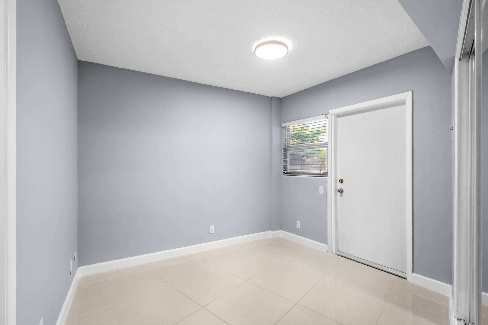 3250 NE 28TH Street, #102, Fort Lauderdale, Fort Lauderdale, FL 33308 DSC06082