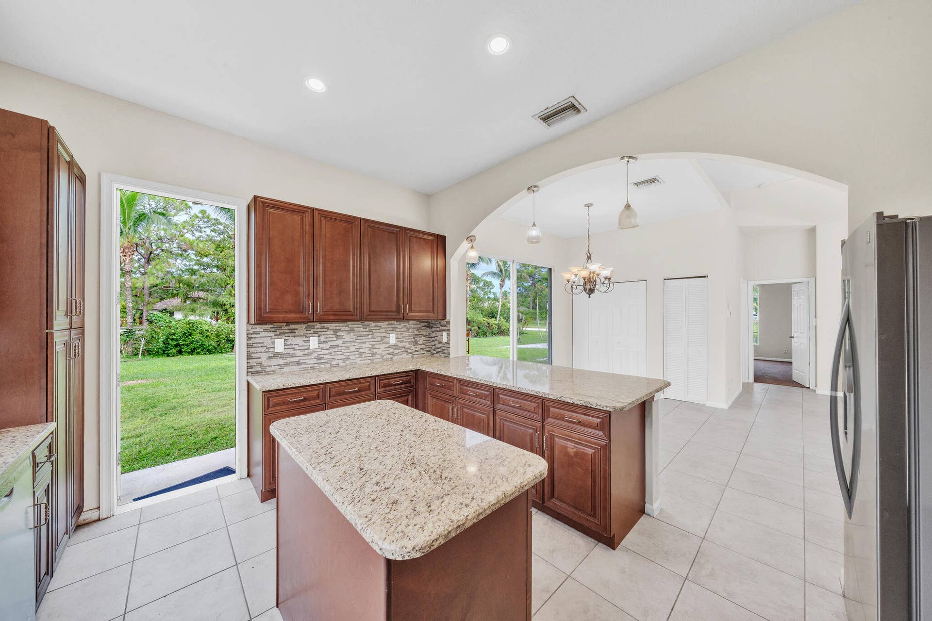 16785 81st Lane N, Loxahatchee, FL 33470 6 Kitchn (5)