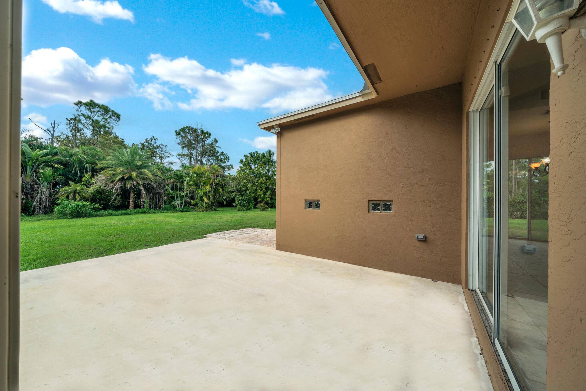 16785 81st Lane N, Loxahatchee, FL 33470 Back Patio