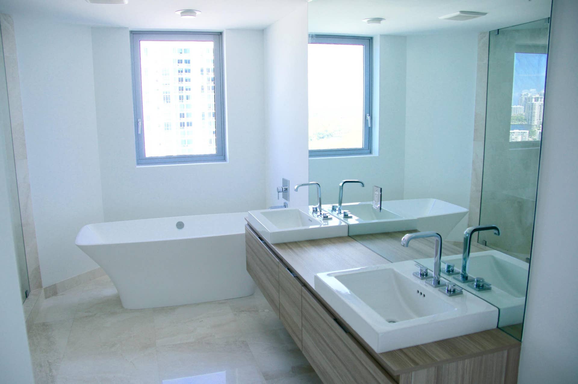 17111 BISCAYNE Boulevard, #1903, North Miami Beach, FL 33160 IMG_3055