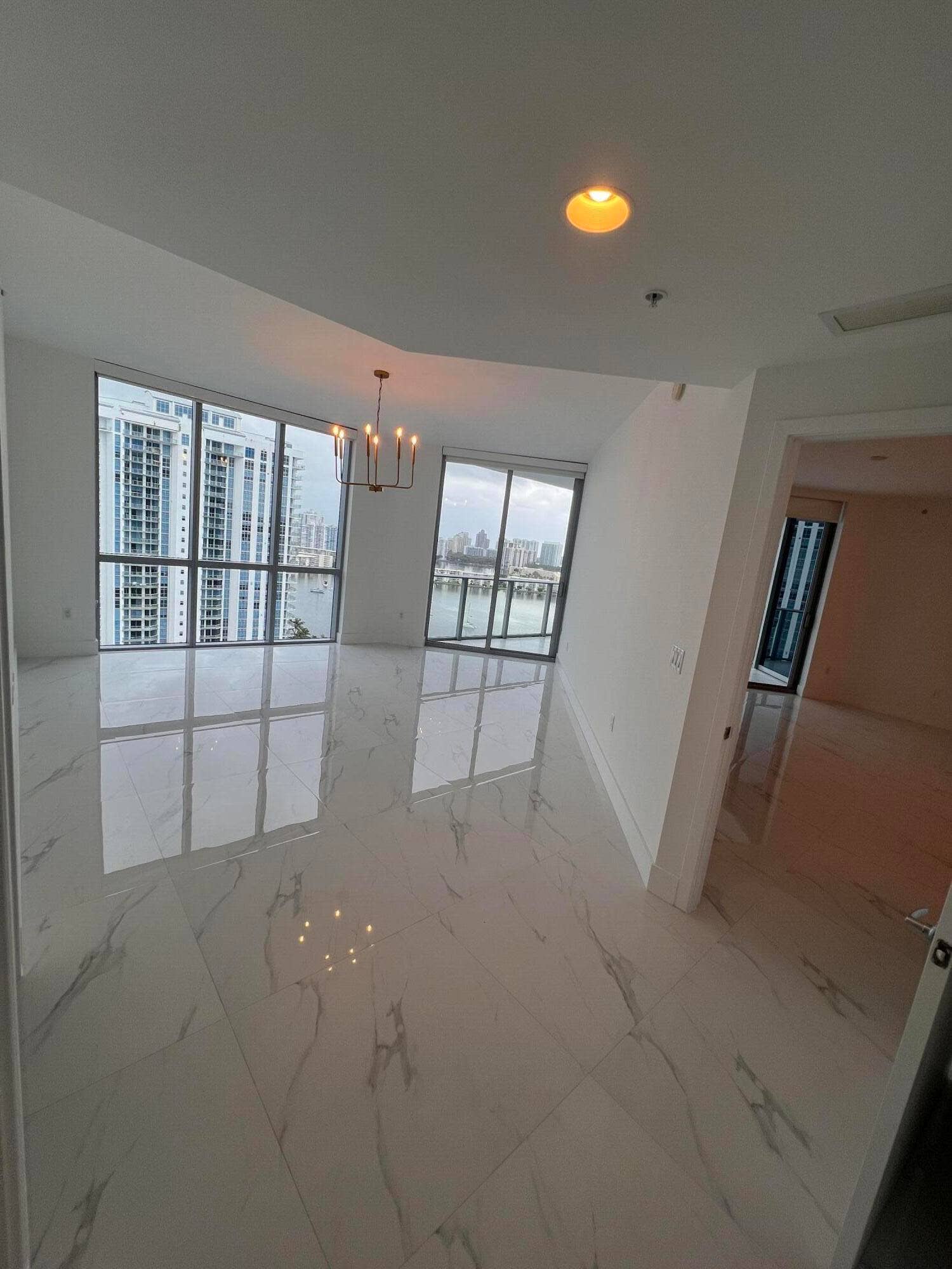17111 BISCAYNE Boulevard, #1903, North Miami Beach, FL 33160 IMG_3059