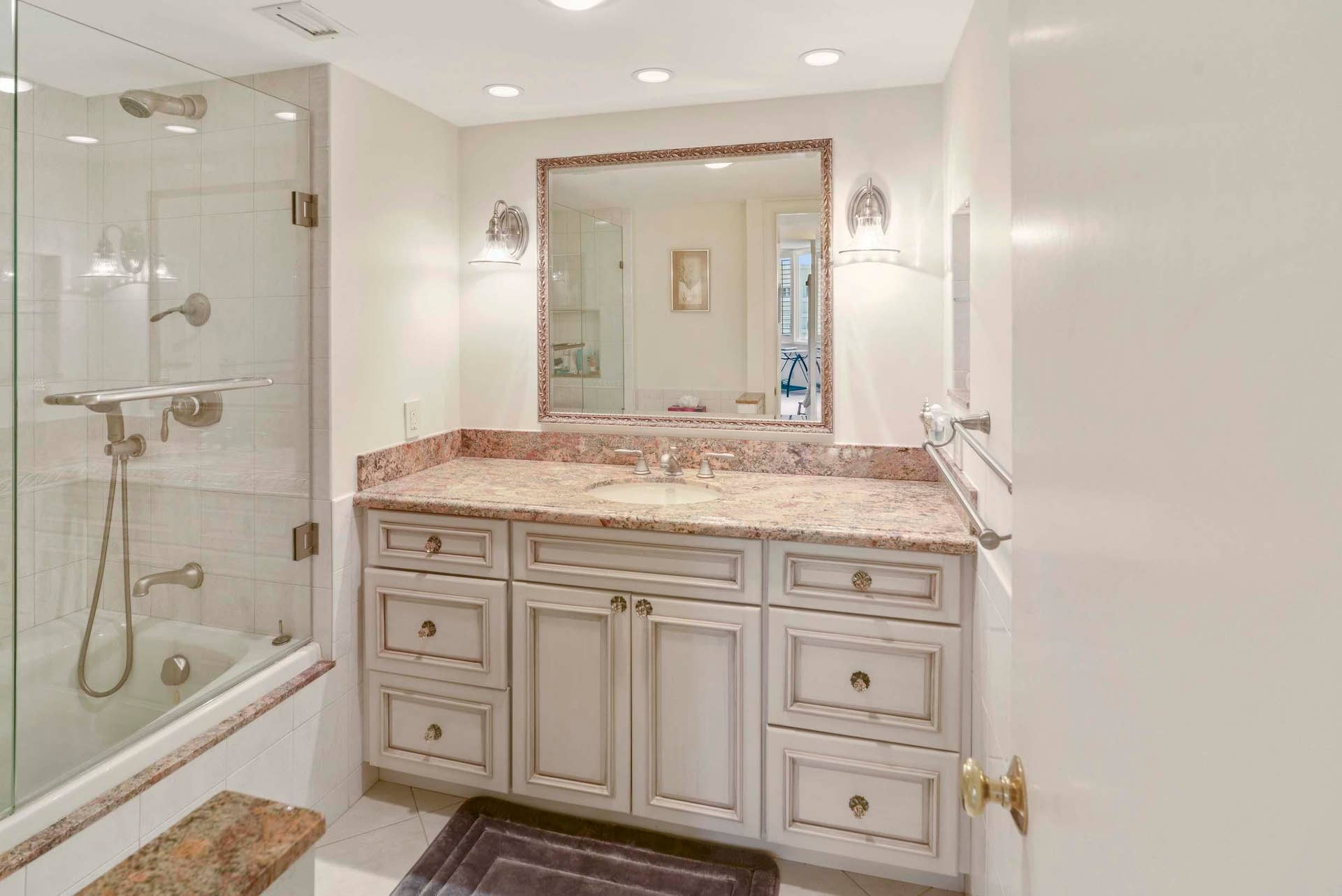 500 S Ocean Boulevard, #2204, Boca Raton, FL 33432 Bathroom 1