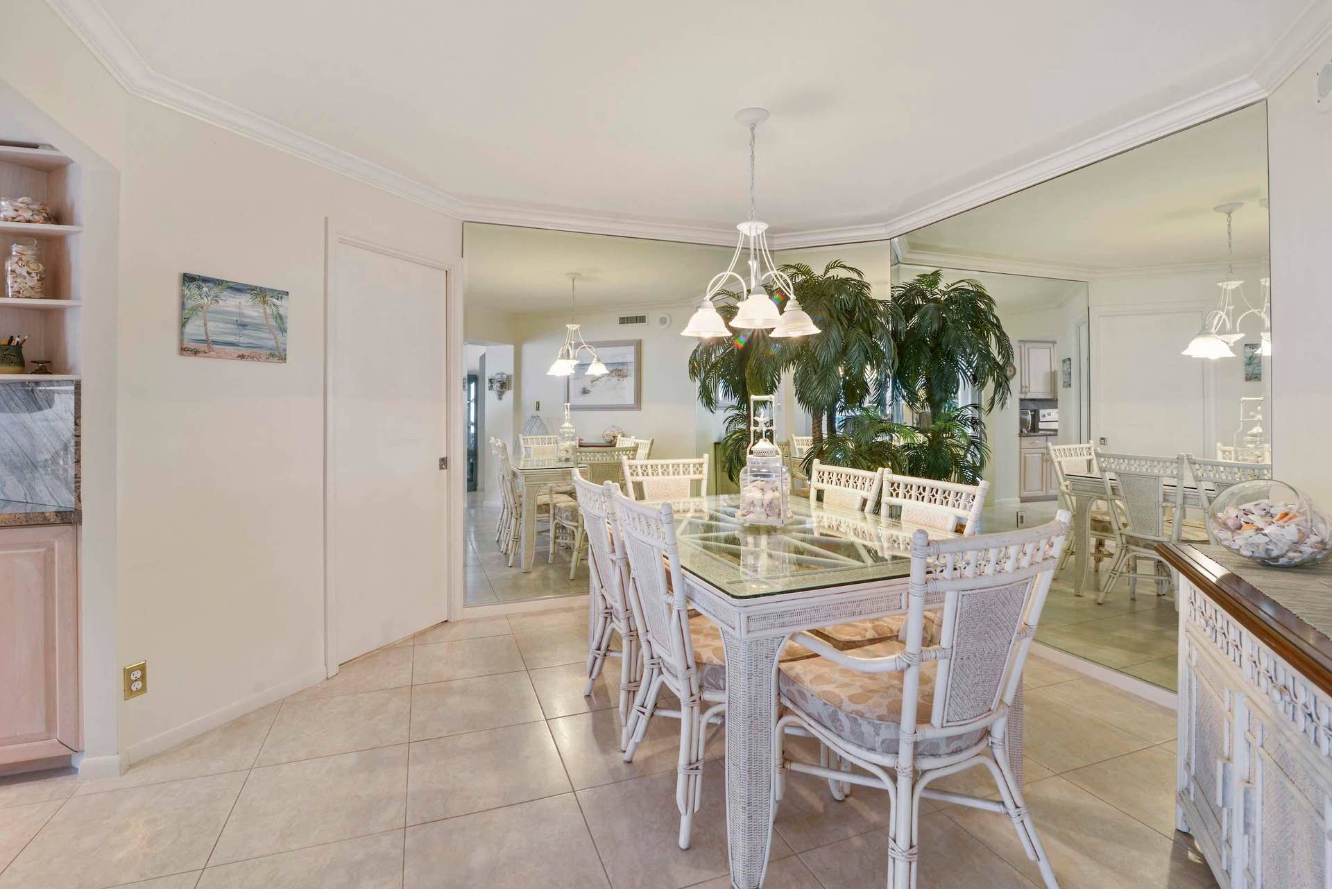 500 S Ocean Boulevard, #2204, Boca Raton, FL 33432 Dining